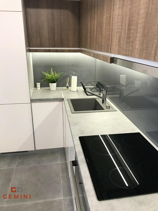 Gemini Apartment 3 - Modern Apartment With City View Нови Сад Екстериор снимка